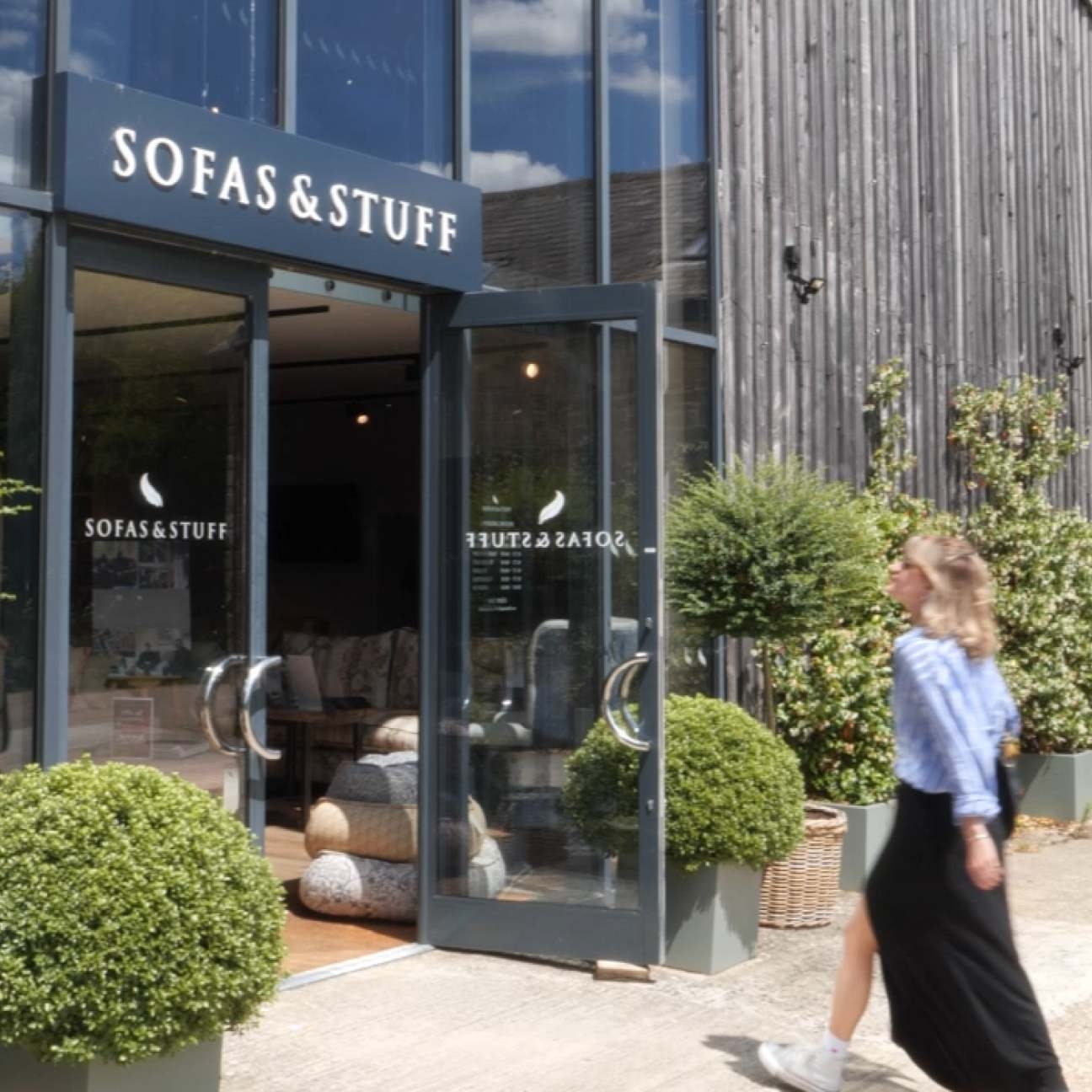 Sofas & Stuff showroom illustration